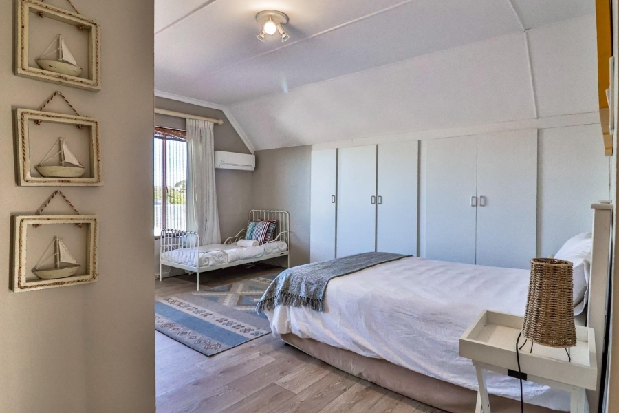 3 Bedroom Property for Sale in Franskraal Western Cape